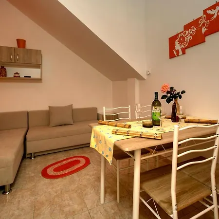 Apartment Elena